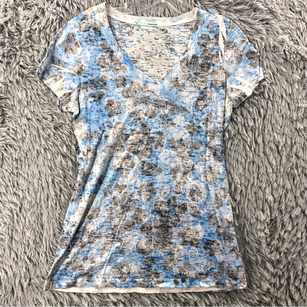 Maurices Shirt Womens Large Vneck Embellished Flowers Blue Gray Tshirt